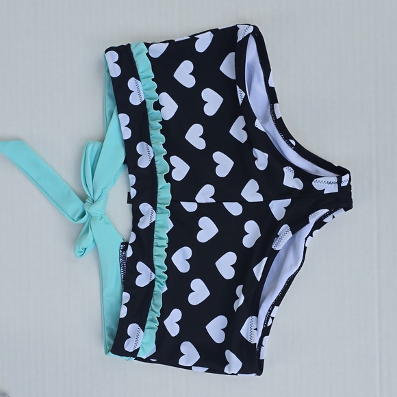 NEW Hot Topic 2 Piece Pin Up Style Retro Heart Bikini - Picture 7 of 9